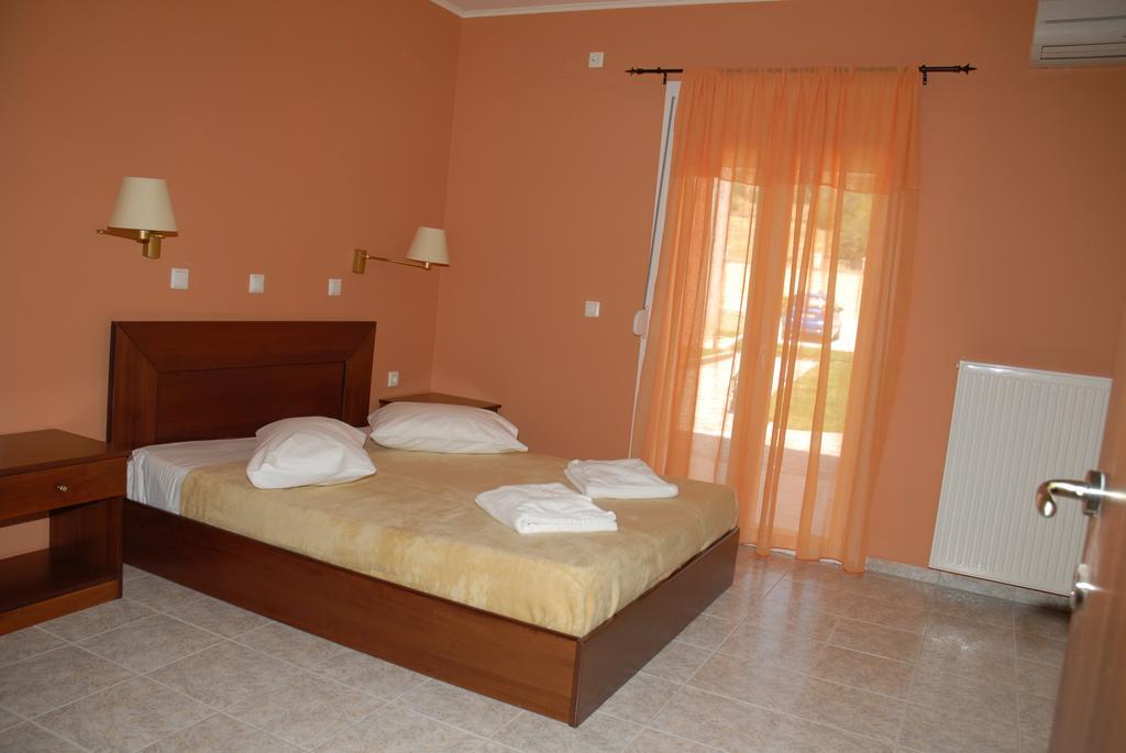 Yakinthos Garden Apartment Anaxos Exterior photo